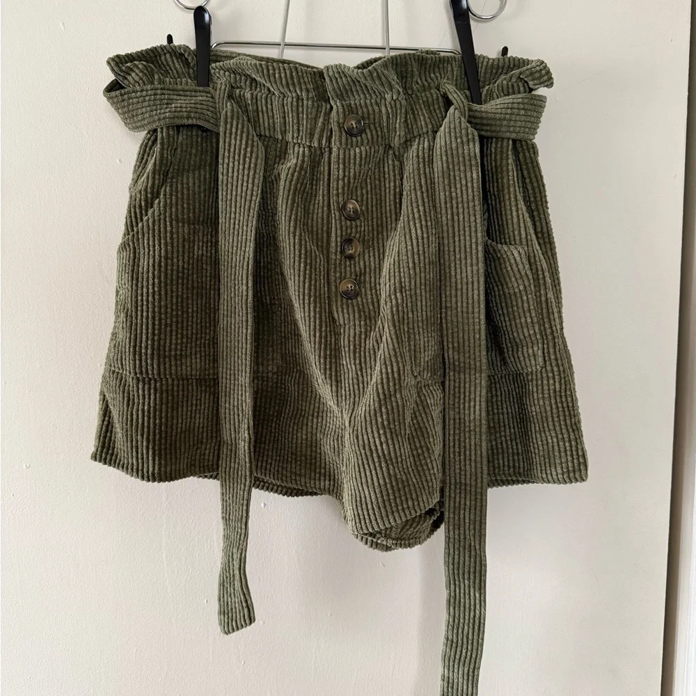 She + Sky Olive Corduroy Paper bag Shorts - Picture 1 of 2